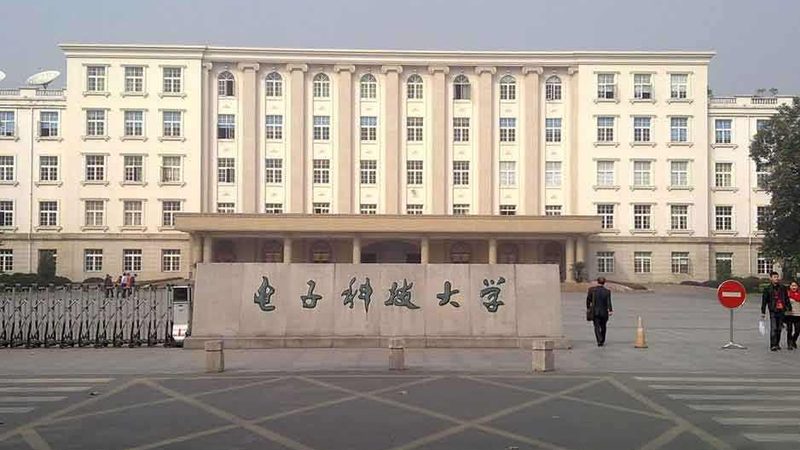 硬件定制开发：成都电子科技公司的核心竞争力